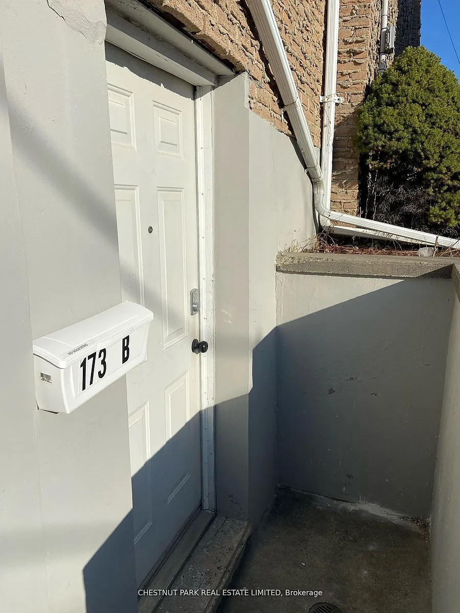 Building Photo - 173 Chambers Ave #LOWER