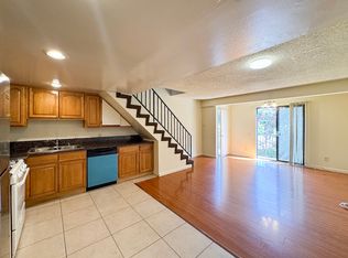 4313 Russell Ave APT 3, Los Angeles, CA 90027