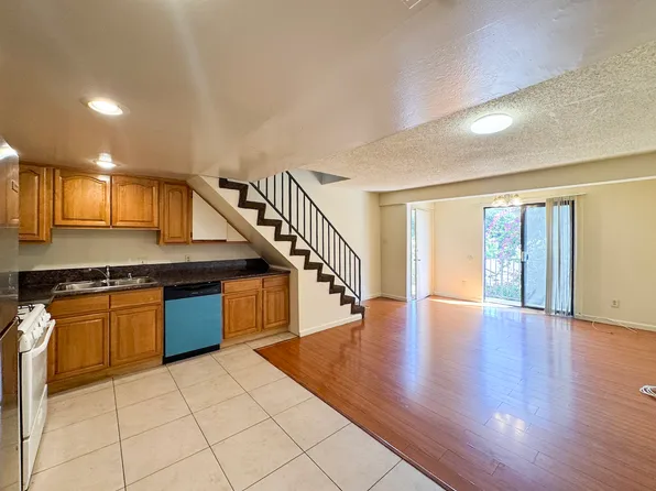 4313 Russell Ave APT 3, Los Angeles, CA 90027