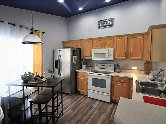 5th image of 32036 Brookstone Dr