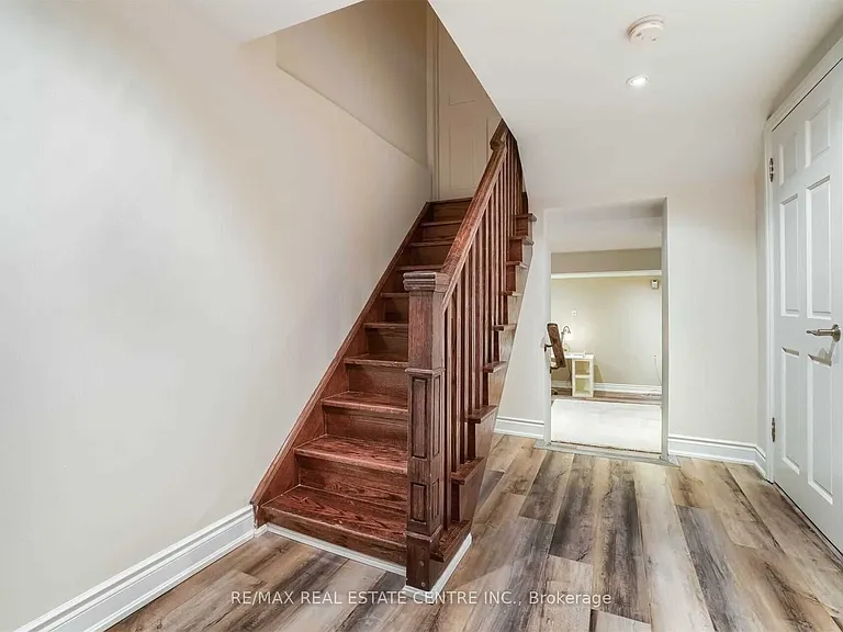 41 Clearside Pl — Photo 31