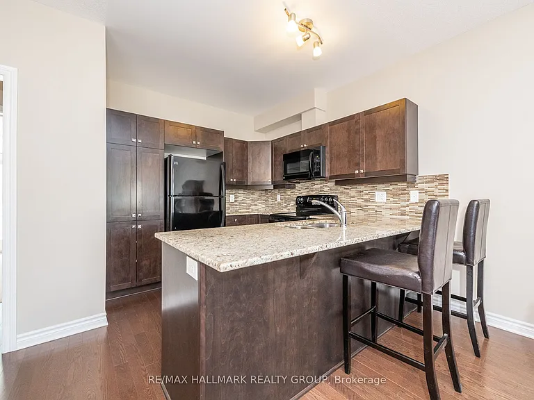 226 Kinghaven Cres — Photo 4