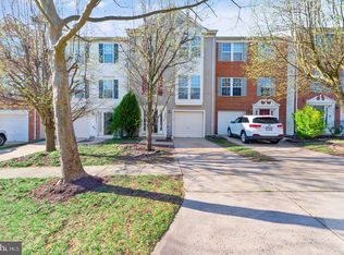 43027 Golf View Dr, Chantilly, VA