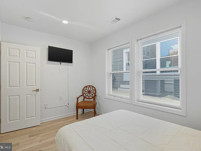 5206 Gilpin Dr — Photo 17