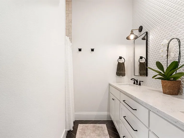1410 Hart St — Photo 29