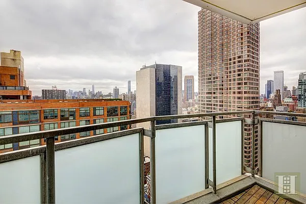 Rented by Halstead Real Estate | media 19