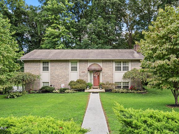 4th image of 5503 S Briscoe Cir