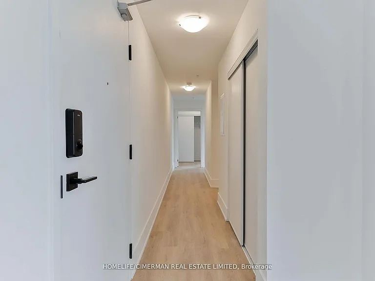 206 King St W #Penthouse 1 — Photo 18