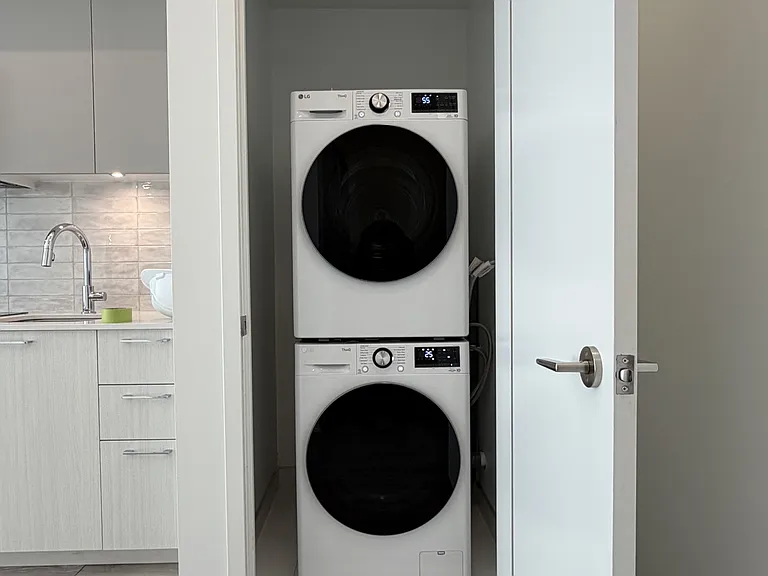 10 Oak St S #215 — Photo 5