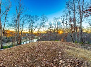 2297 Turkey Ridge Ln, Piney Flats, TN 37686