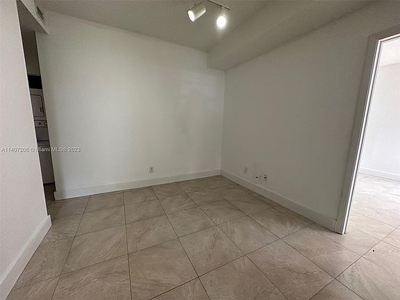 4th image of 601 Cypress Lake Blvd #B14