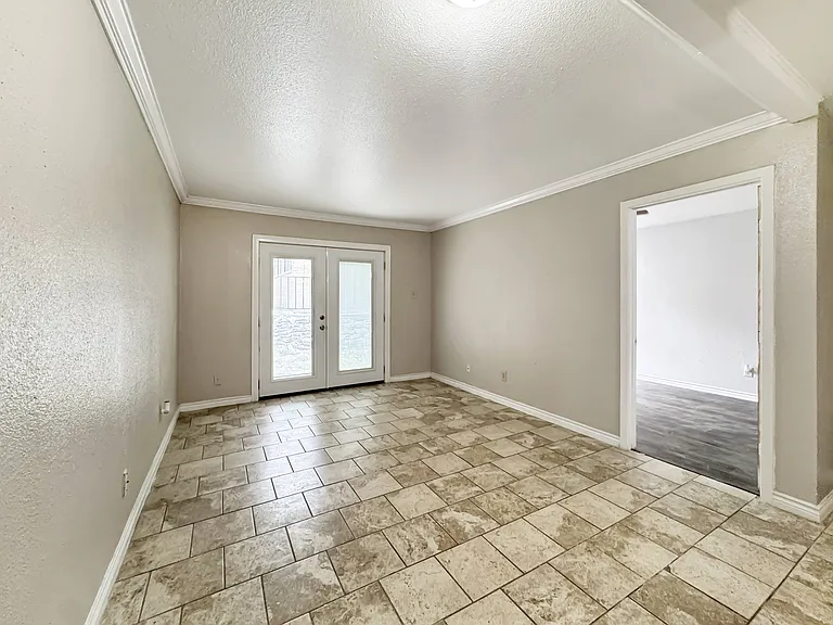 Sierra Ranch Apartments — Photo 11