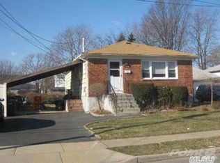 3380 Elliott Blvd, Oceanside, NY 11572