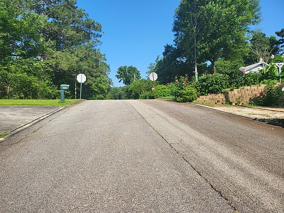 4th image of 4650 Cresant Ln