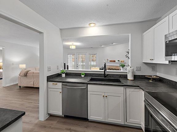 3rd image of 7899 Jessies Way APT 103