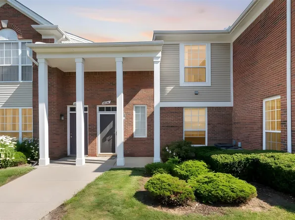 16524 Radison Dr, Macomb, MI 48044