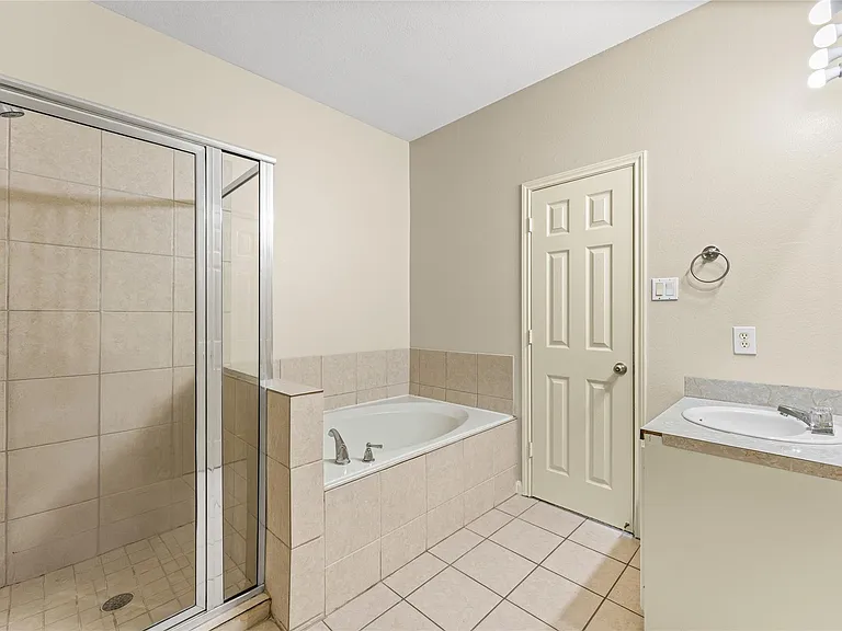 4536 Mallow St #B — Photo 13