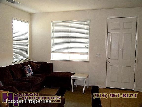 5th image of 5239 Glimmer Way