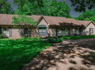6808 Tanglewood Dr, Youngstown, OH