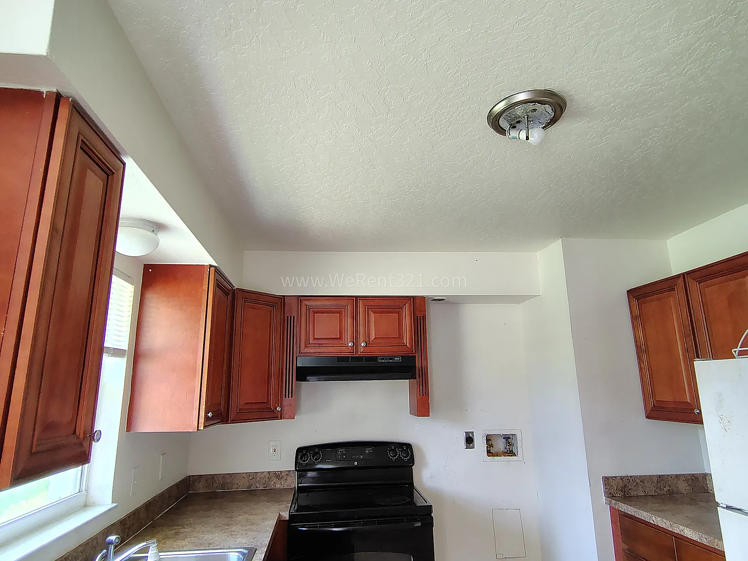 2 bed, 750 sqft, $1,295 — Photo 4