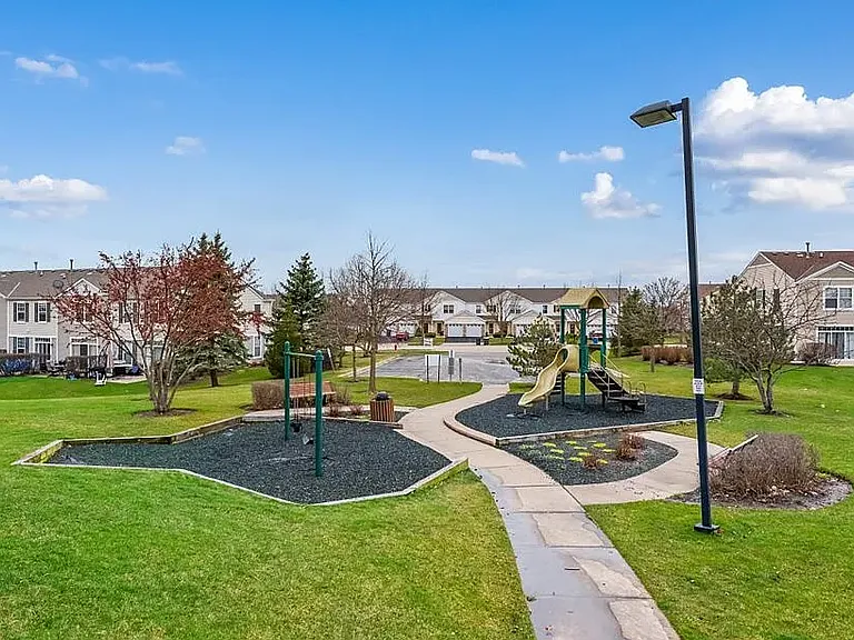 2260 Flagstone Ln — Photo 42