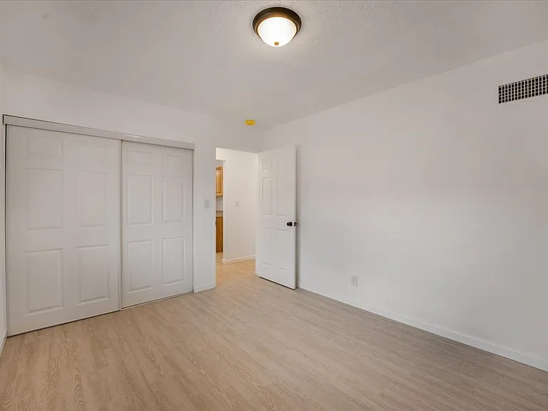 11629 Madison St — Photo 17