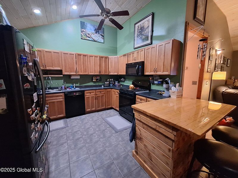 5th image of 117 Hartman Road