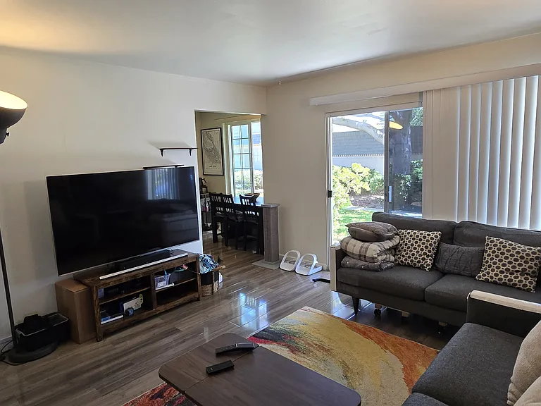 994 Mangrove Ave #B — Photo 3