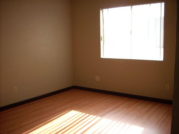 5th image of 2751 Eldora Cir APT A