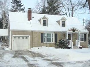 125 Clark St, Orchard Park, NY 14127