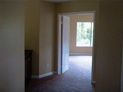 5th image of 2204 Pleasantwood Ln