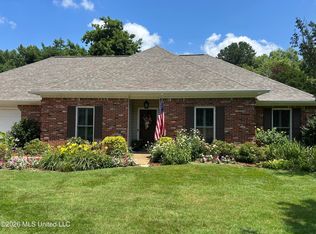 229 Woodrun Dr, Ridgeland, MS 39157