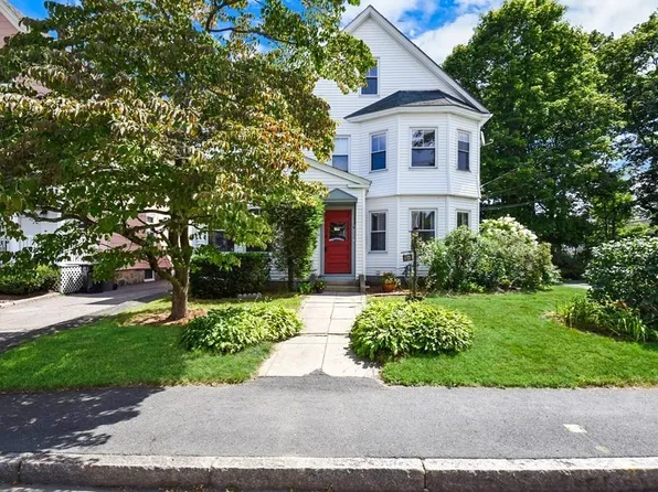 16 Wood Ave, Framingham, MA 01702