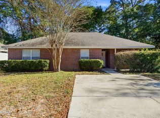 123 Elm Ave, Fort Walton Beach, FL 32548