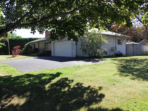 4th image of 22 Dennis Street