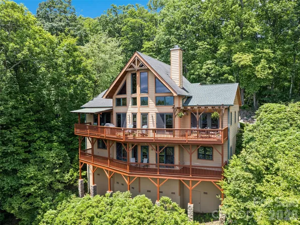 48 Hawks Lift Dr, Waynesville, NC 28786