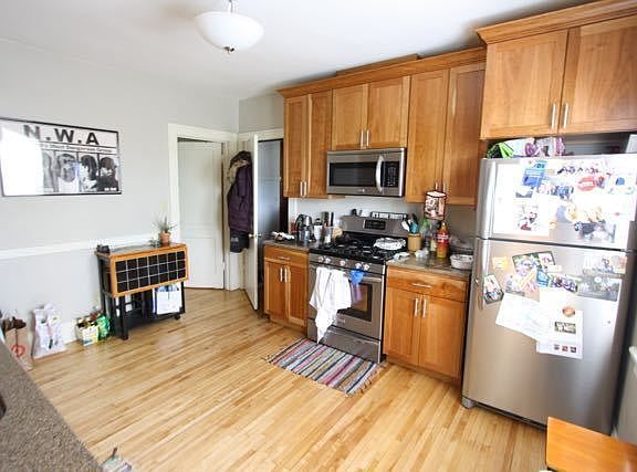 4th image of 382-384 Fry St