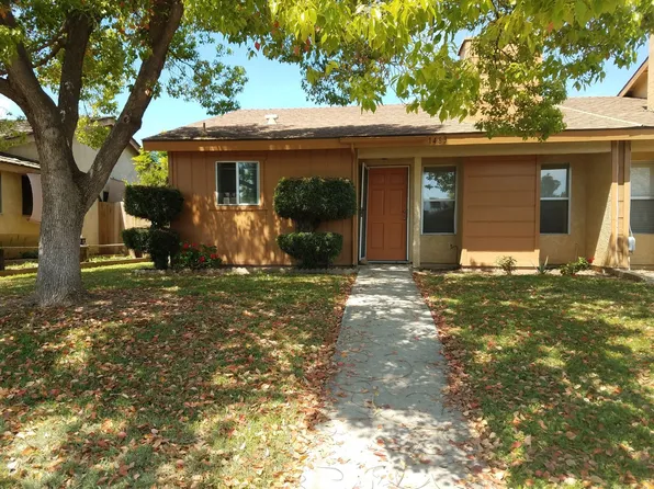1463 E Millard Way, Dinuba, CA 93618