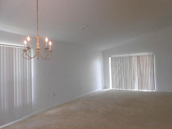 5th image of 424 Ashley Pl