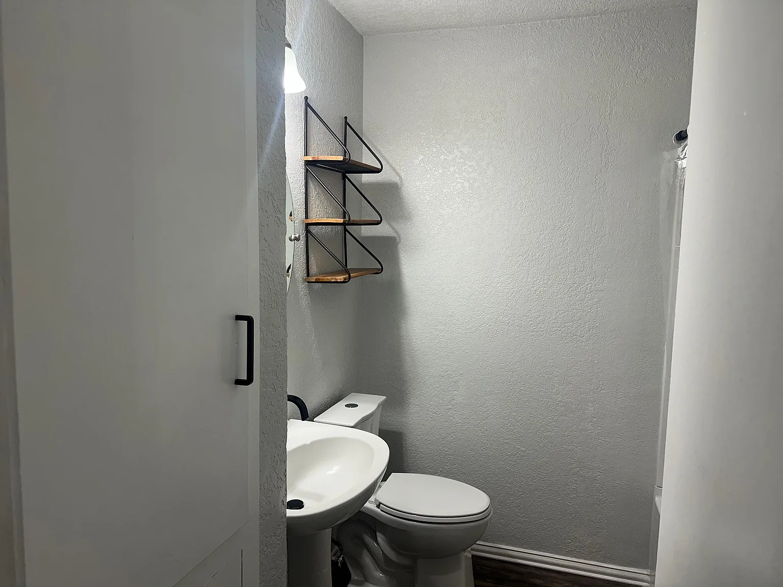 208 Walnut Street - 1 — Photo 3