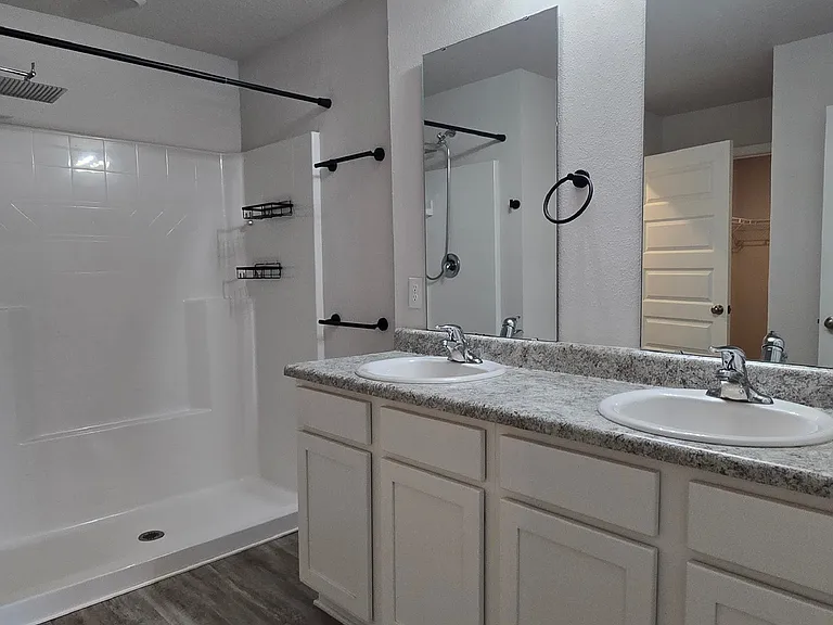 4384 White Cedar Ct — Photo 10