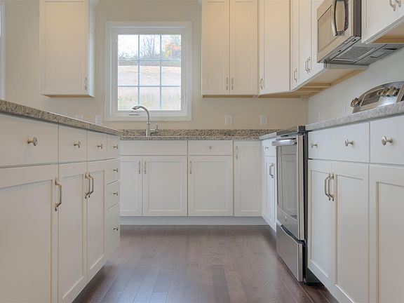 4th image of 6126 Herons Landing Dr