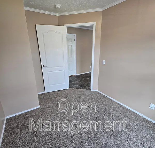 1901 1st St #34 — Photo 9
