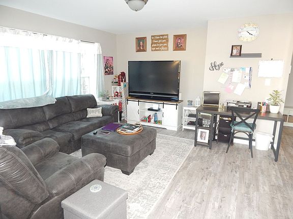 2nd image of 180 Economy St