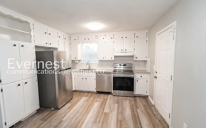 5536 Cheryl Dr — Photo 3