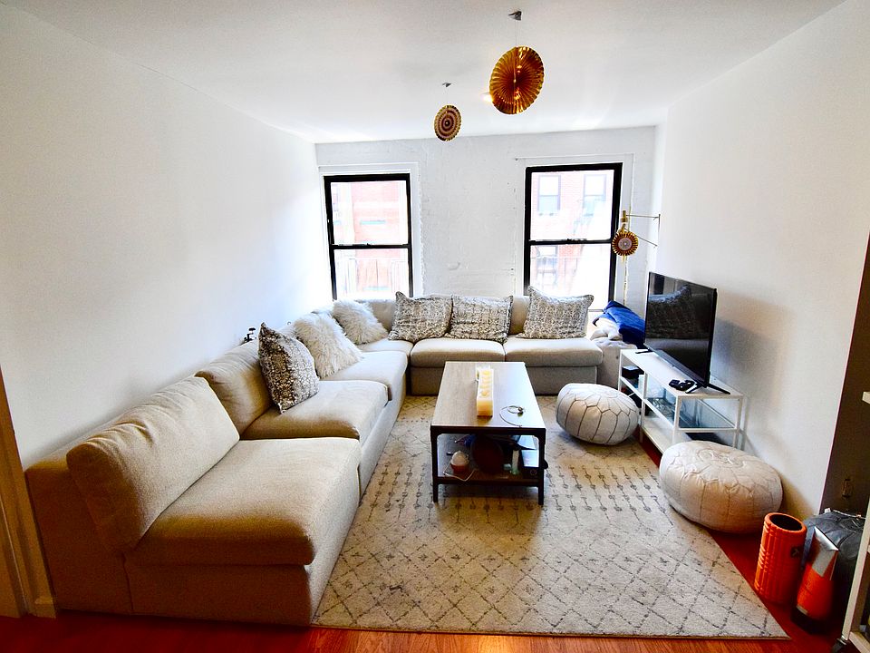 1st image of 114 Stanton St #4