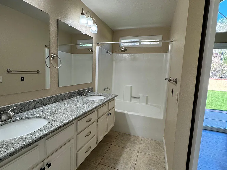 11670 Avenida Marcella — Photo 16