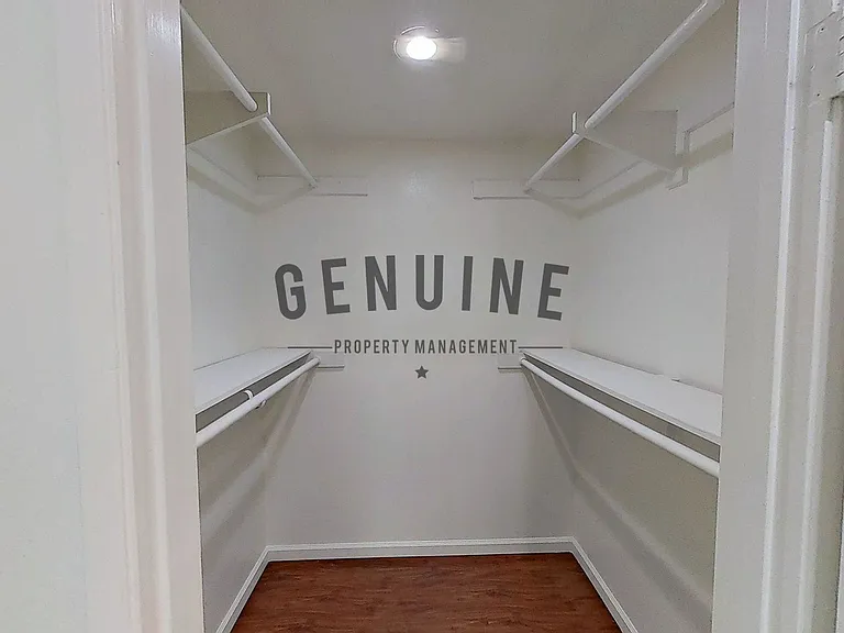 1040 W Macarthur Blvd #50 — Photo 8