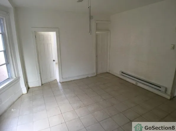 4728 Oxford Ave, Philadelphia, PA 19124