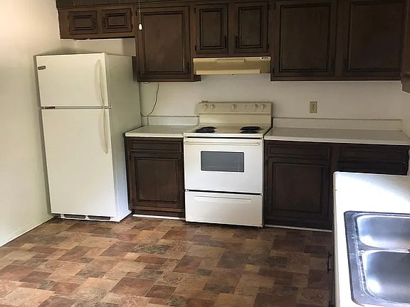 2nd image of 101 W Leecraft Ave #1